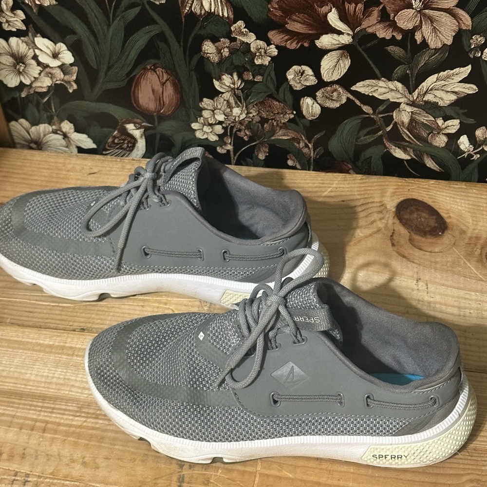 Sperry Women’s Sneaker 7 Gray Boat Shoes Size 7.5